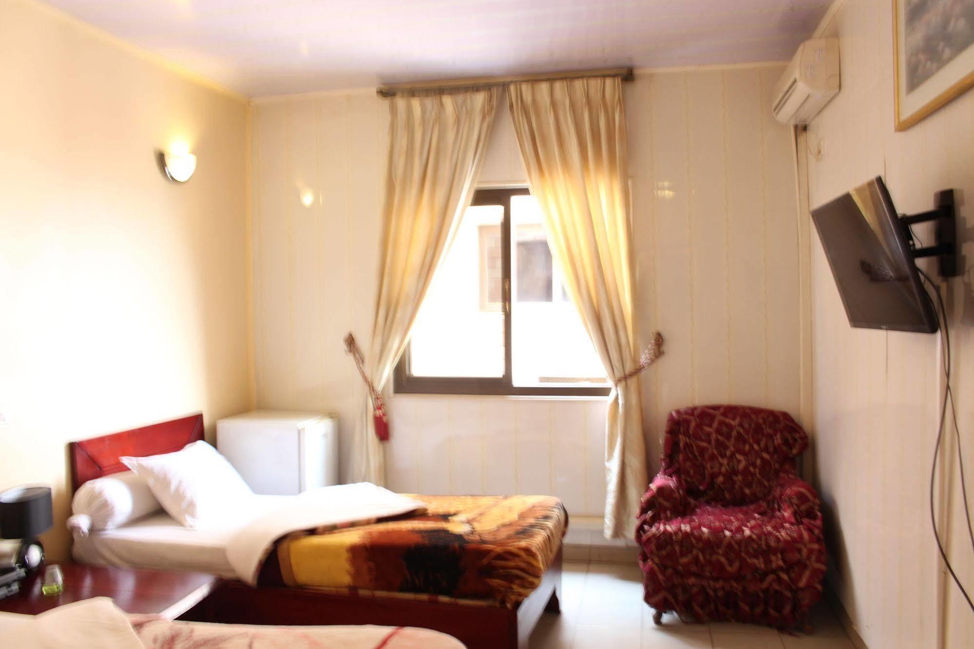 Hotel Santa Lucia Yaoundé Εξωτερικό φωτογραφία