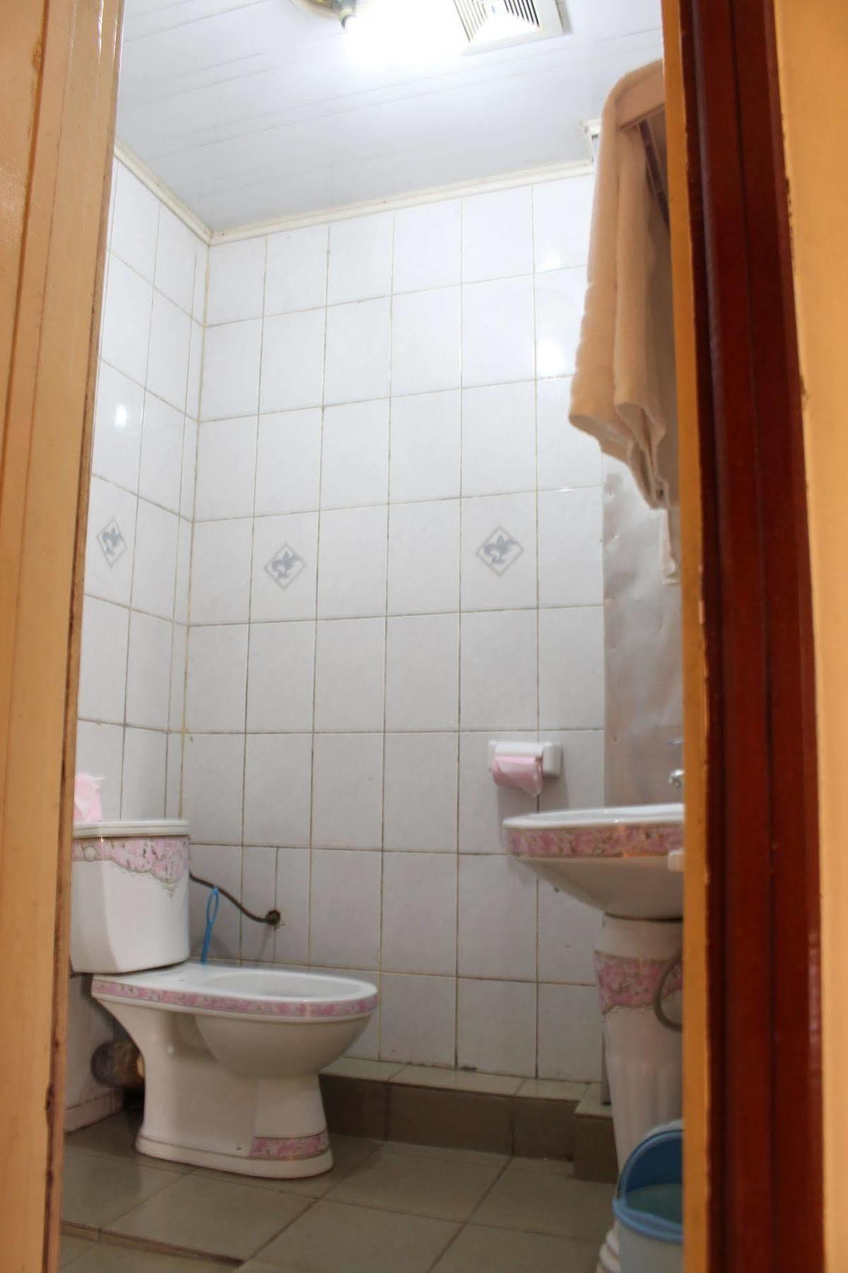 Hotel Santa Lucia Yaoundé Εξωτερικό φωτογραφία